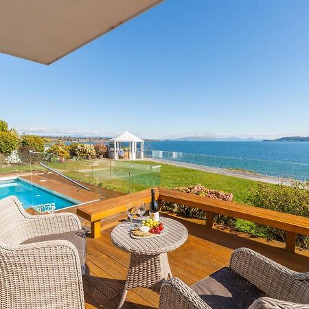 Spectacular Lakefront Home Taupo Luaran gambar