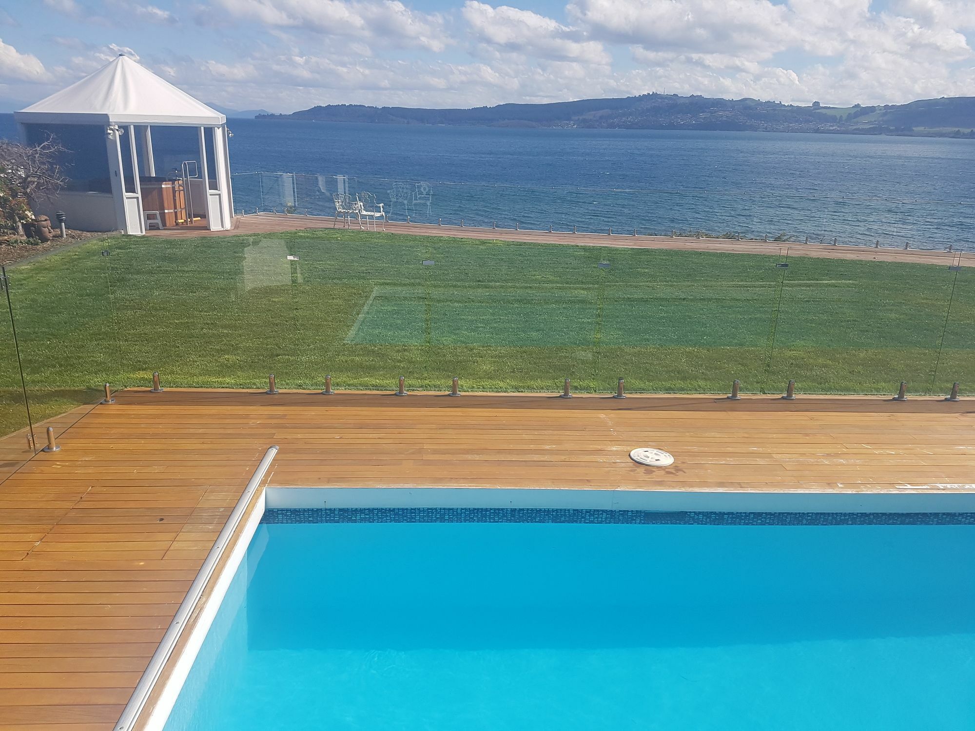 Spectacular Lakefront Home Taupo Luaran gambar
