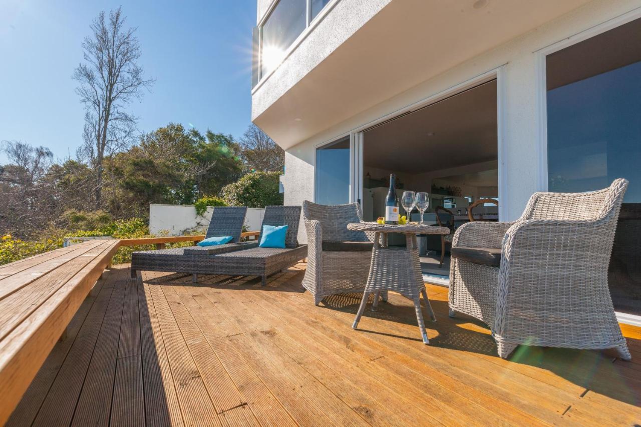 Spectacular Lakefront Home Taupo Luaran gambar
