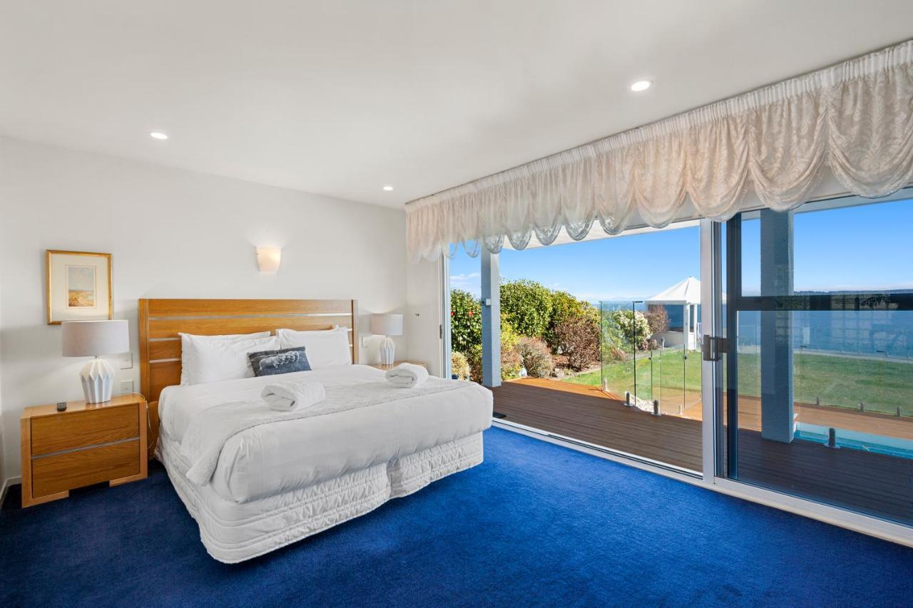 Spectacular Lakefront Home Taupo Luaran gambar